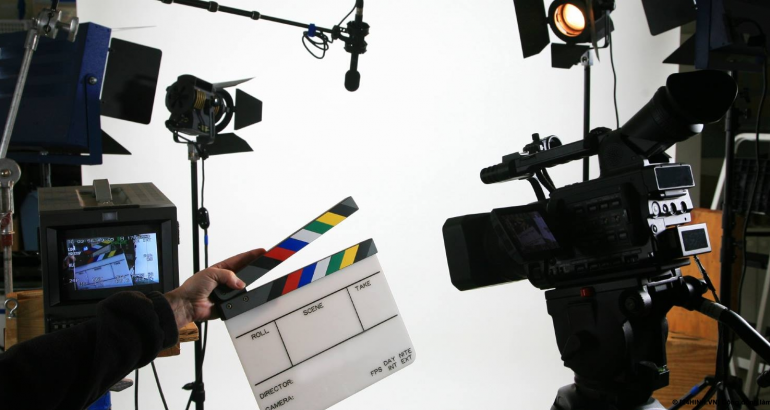 LÀM SAO ĐỂ CÓ MỘT TVC THẬT ẤN TƯỢNG? QUAY TVC QUẢNG CÁO Ở ĐÂU? 